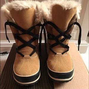 Sorel Tivoli boots